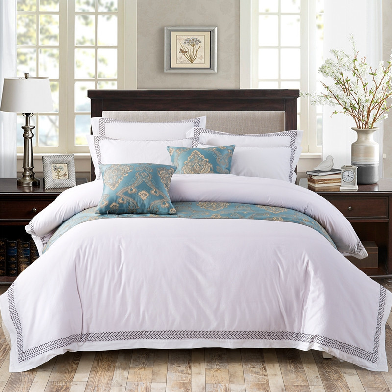 Set Cadar Bilik Tidur Hotel Bersulam 6080S Putih 100% Kapas Anak Panah