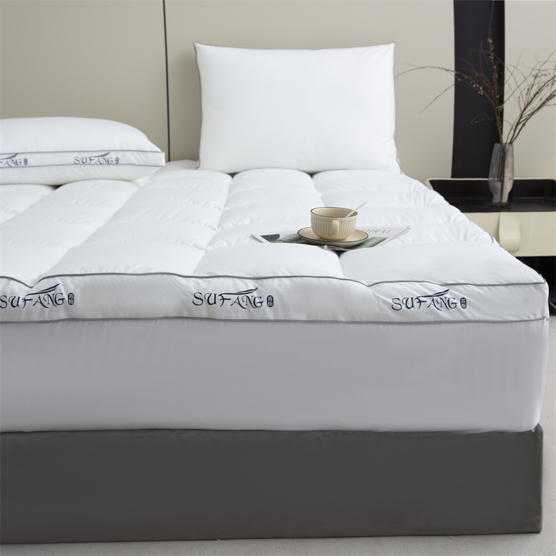 Logo Cetakan Tersuai Microfiber Pengisian 40-an Fabrik Tahan Bawah Dengan Topi Tilam Paip Logo Cetakan Tersuai Microfiber Pengisian 40-an Fabrik Tahan Bawah Dengan Topi Tilam Paip